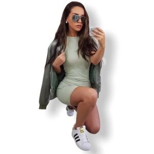 Carli Bybel x Missguided Ribbed Bodycon Dr…